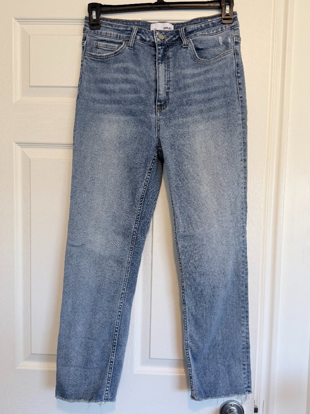 Vervet Light Wash High Rise Cropped Straight Jeans Raw Hem Distressed Size 29
